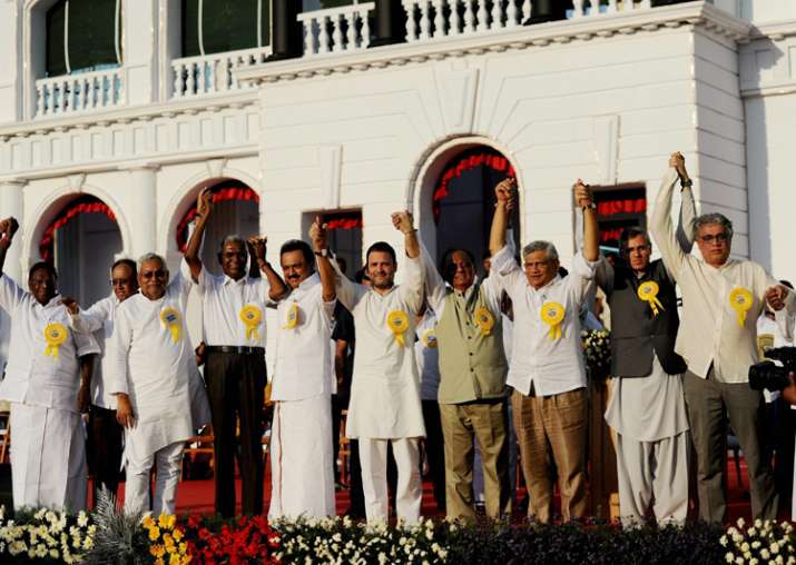 Opposition extol Karunanidhi, call for united fight against
