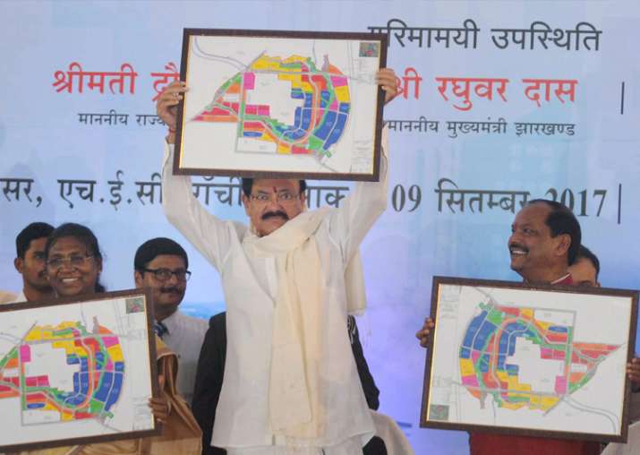 Ranchi: Venkaiah Naidu along with Droupadi Murmu and