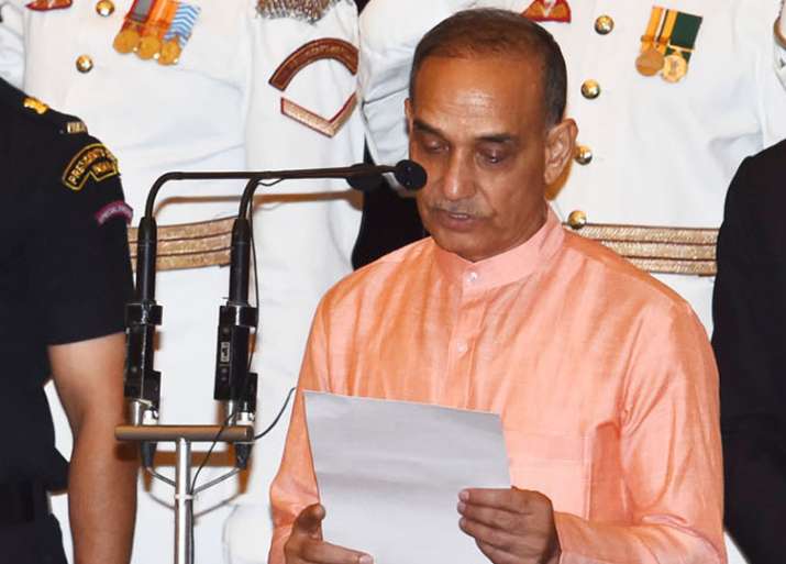 Satya Pal Singh takes oath as MoS at Rashtrapati Bhavan