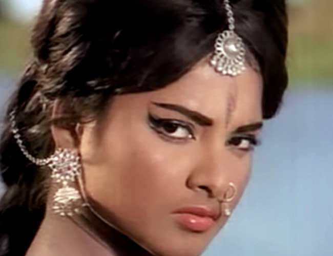Rekha Birthday Special Unknown Facts And Rare Images See Pics