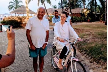 Sonia Gandhi was seen in a relaxed mood in Goa.