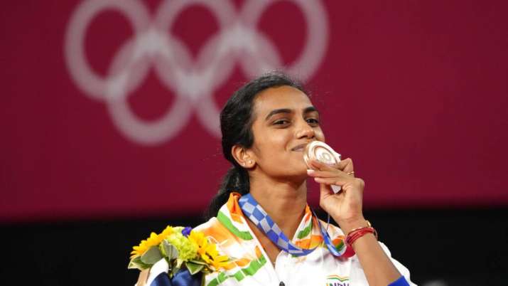 Pullela Gopichand Sachin Tendulkar Lead Tributes For Pv Sindhu After