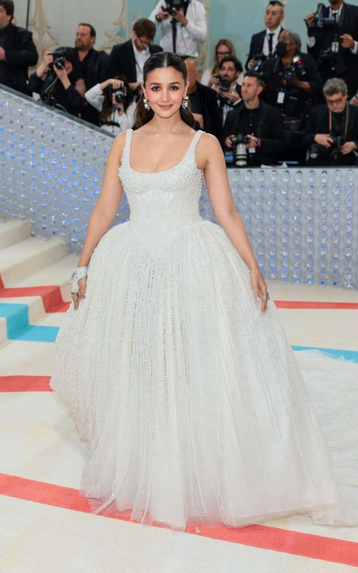 Met Gala 2023 Alia Bhatt Makes Dreamy Debut In White Embellished