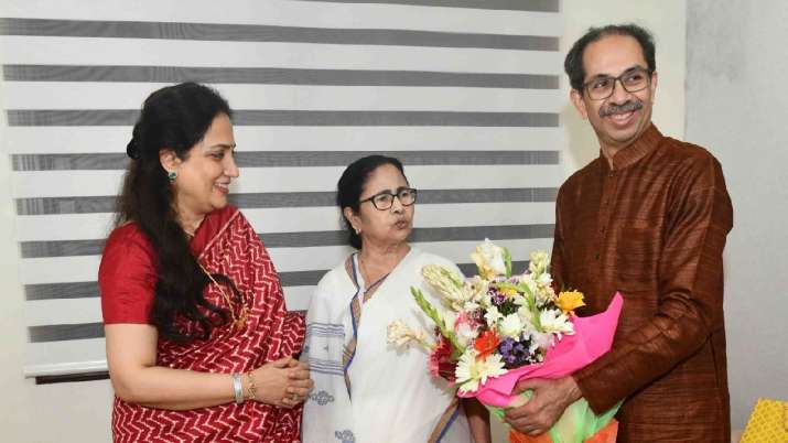 Mamata Banerjee Meets Uddhav Thackeray In Mumbai Ties Him Rakhi Ahead