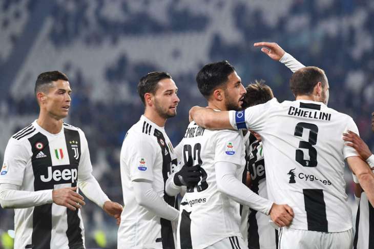 Serie A Cristiano Ronaldo Misses Penalty But Juventus Beats Chievo