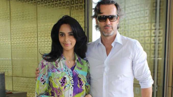 Tear gas used on Bollywood actress during botched Paris robbery