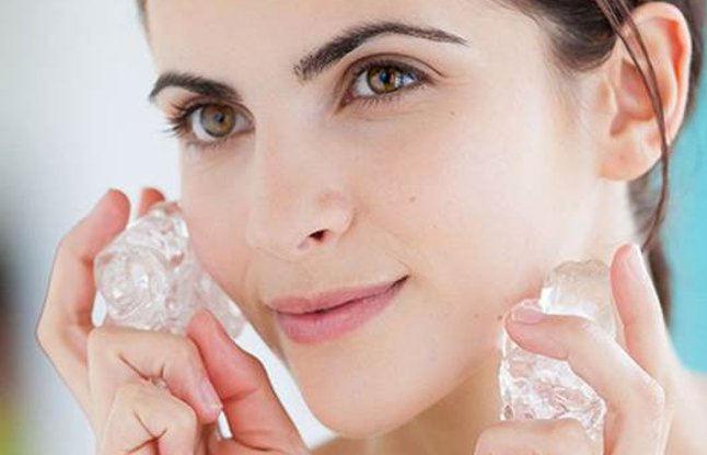 India Tv - Apply ice or cold towel India Tv - Apply ice or cold towel