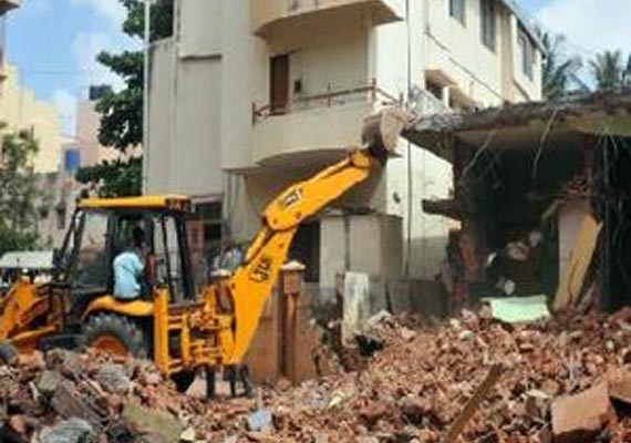 Noida Authority Carries Out Demolition Drive In Haibatpur India Tv