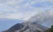 Indonesia: Volcano erupts at Mount Ibu
