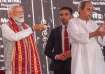 PM Modi with Odisha CM Arvind Kejriwal