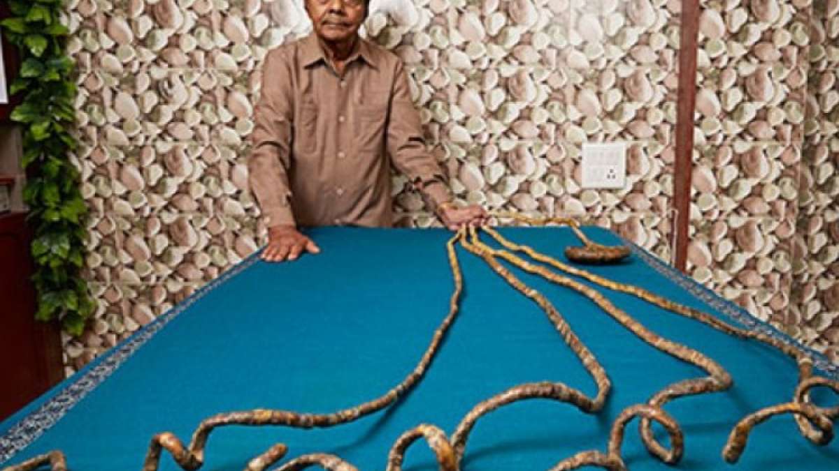Why He Cut His Nails After 66 Years - Guinness World Records - YouTube
