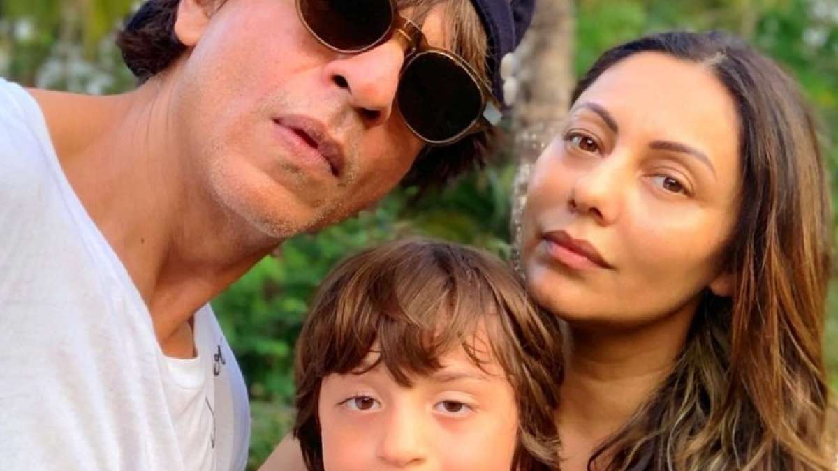 Shah Rukh Khan S Wife Gauri Khan Celebrates 48th Birthday With Half Of Her Better Halves See