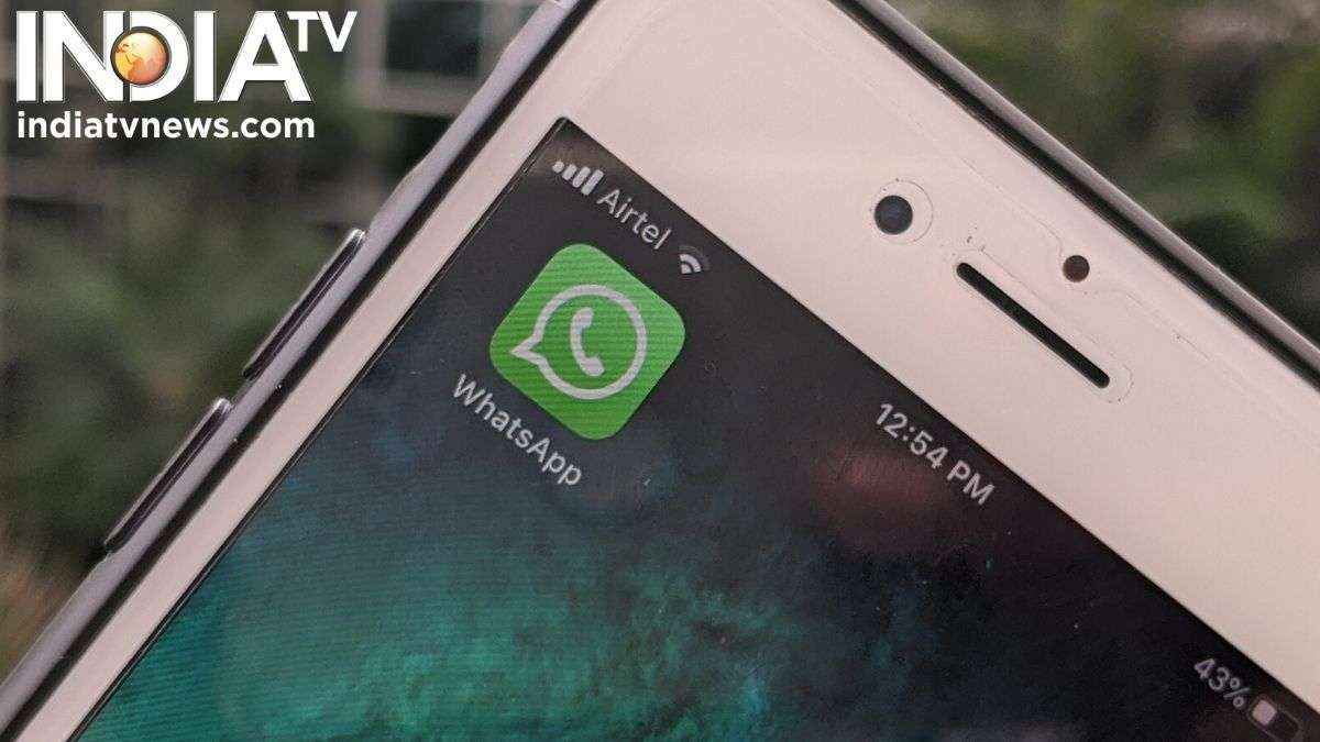 Como enviar GIFs no WhatsApp para iPhone