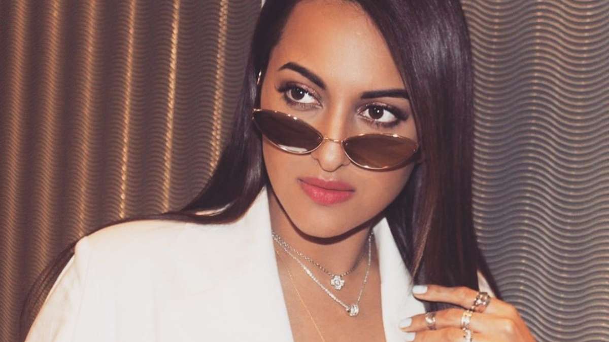 Sonakshi Sinha Reveals Shes A Midnight Snacker In Latest Instagram Post India Tv