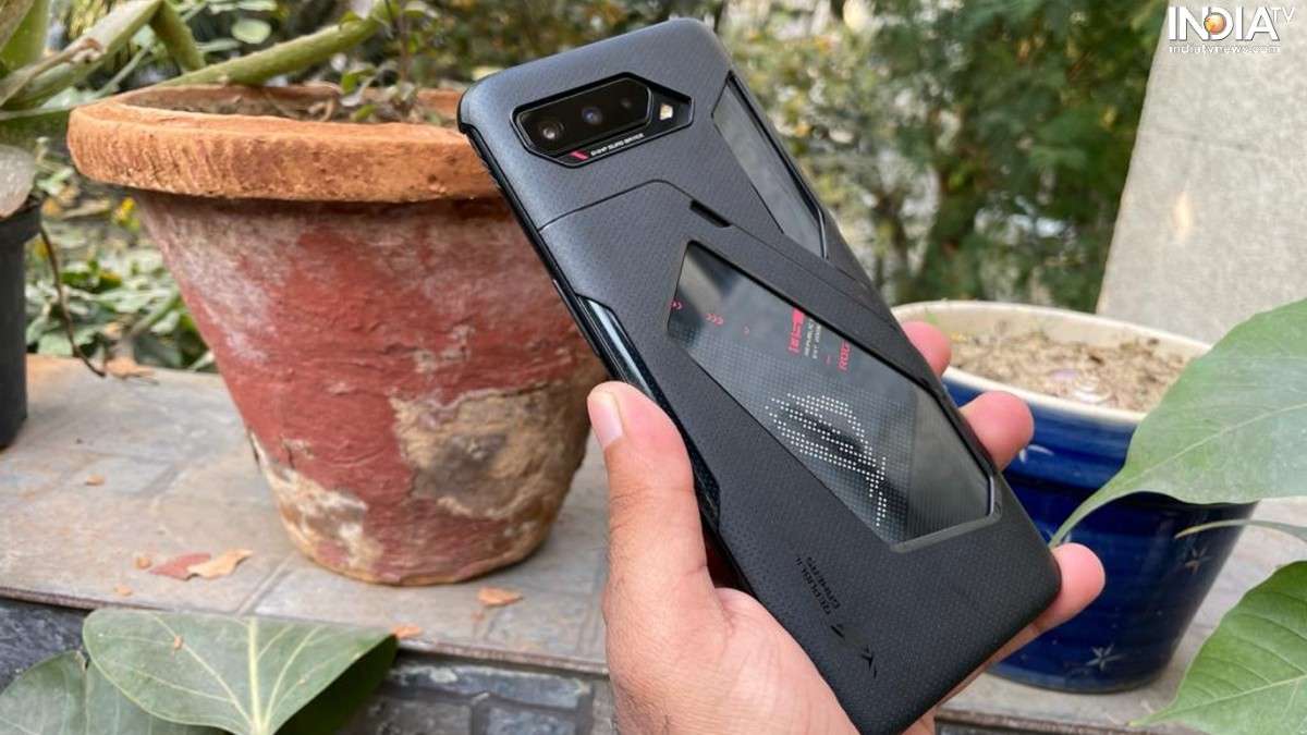 ASUS ROG Phone II Ultimate Edition: 120 Hz, 12 GB / 1 TB with 6000 mAh