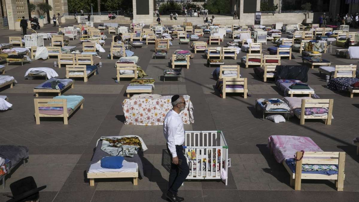 Beds displayed in Jerusalem to symbolise those captured by