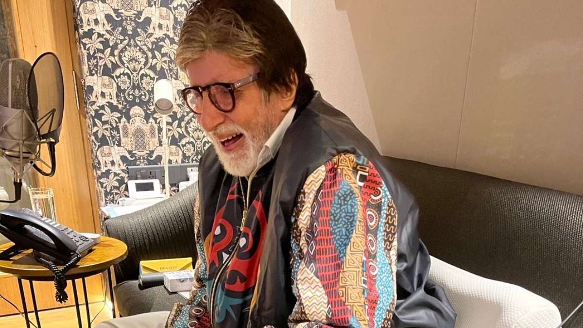 amitabh gifts bungalow