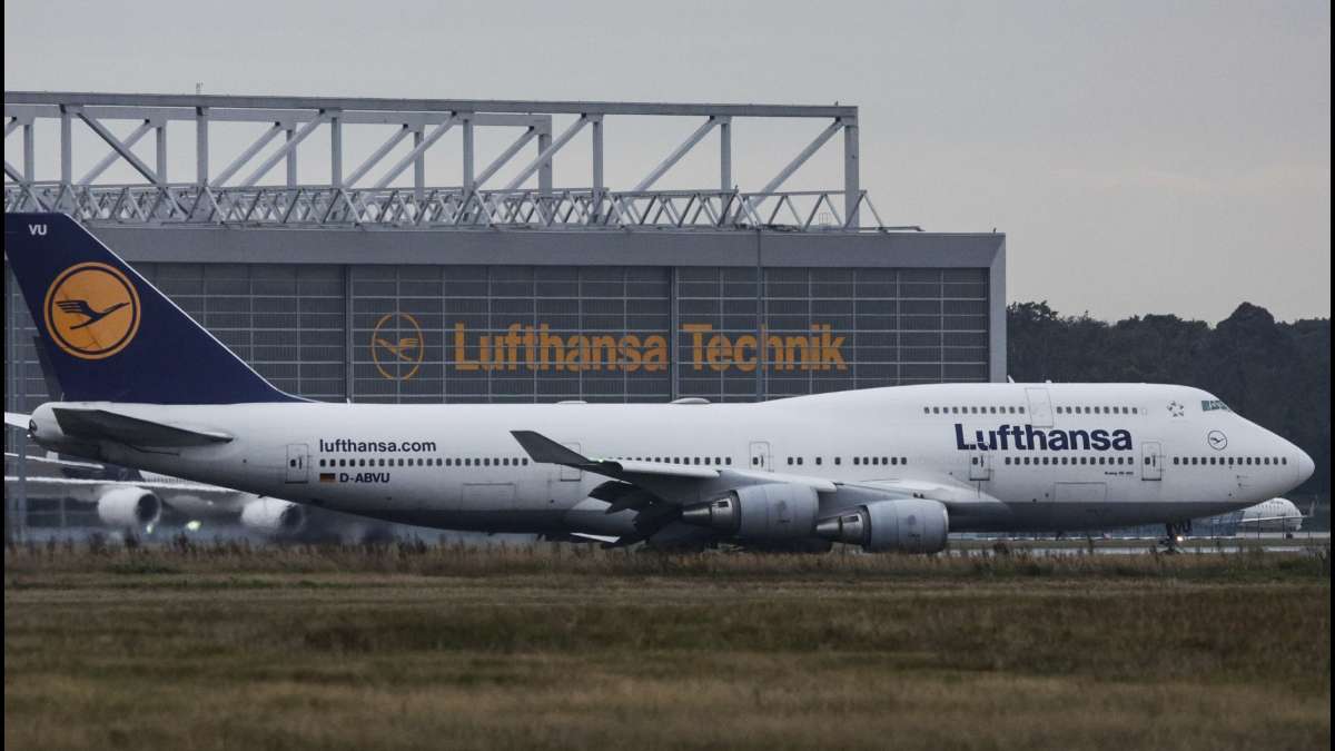 The incident took place on a Lufthansa Airlines flight.