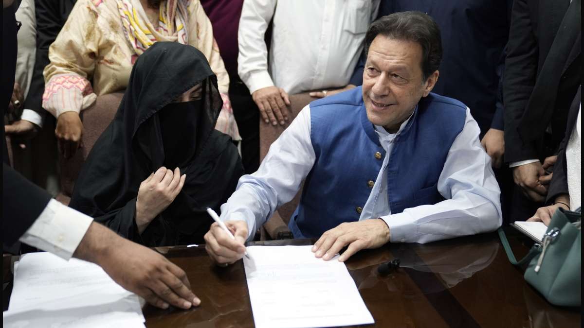 Former Pakistan Prime Minister Imran Khan and his wife