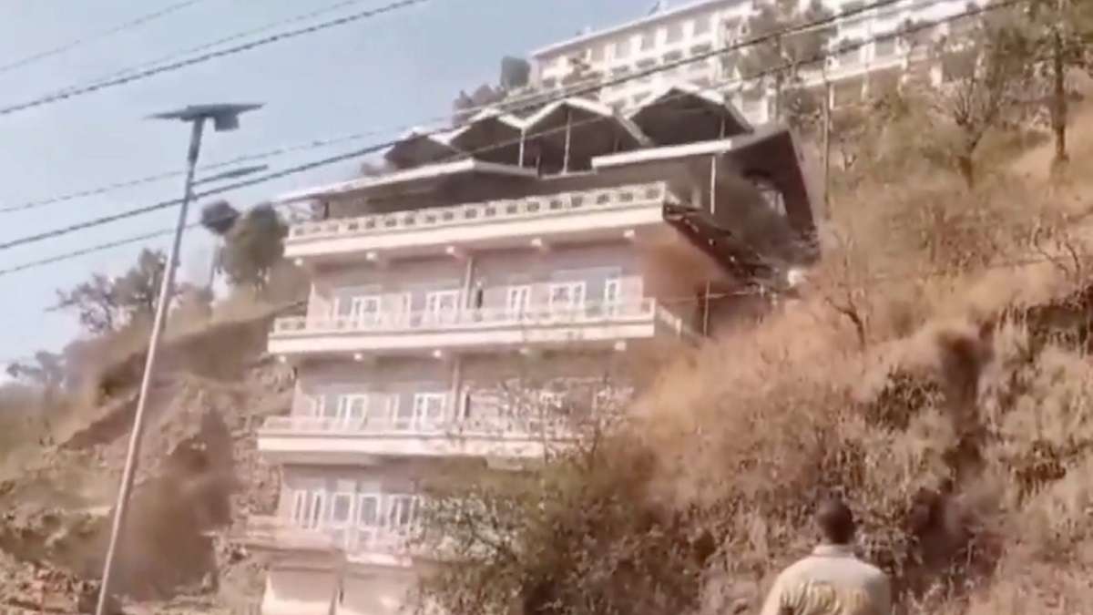 A five-storey building collapses at the national highway