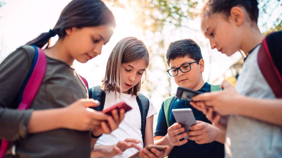 safe social media habits for kids