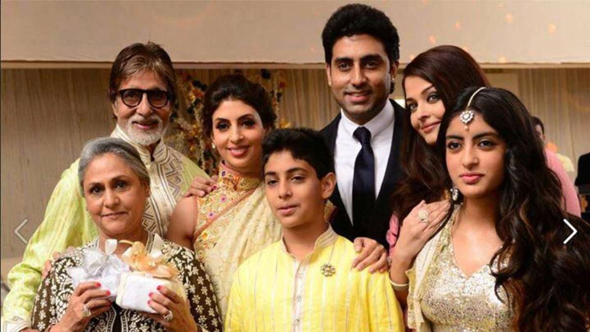 Jaya Bachchan with family