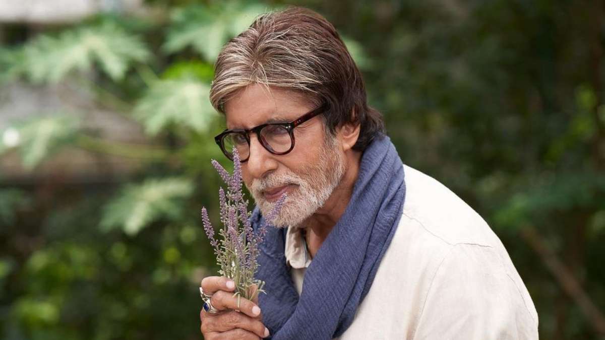 Amitabh Bachchan celebrates Holika Dahan at Jalsa with 'strapped chest',  shares health update | Entertainment News, Times Now