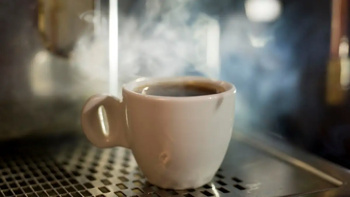 Do you have the habit of drinking piping hot coffee and tea? Know disadvantages | Lifestyle News – India TV