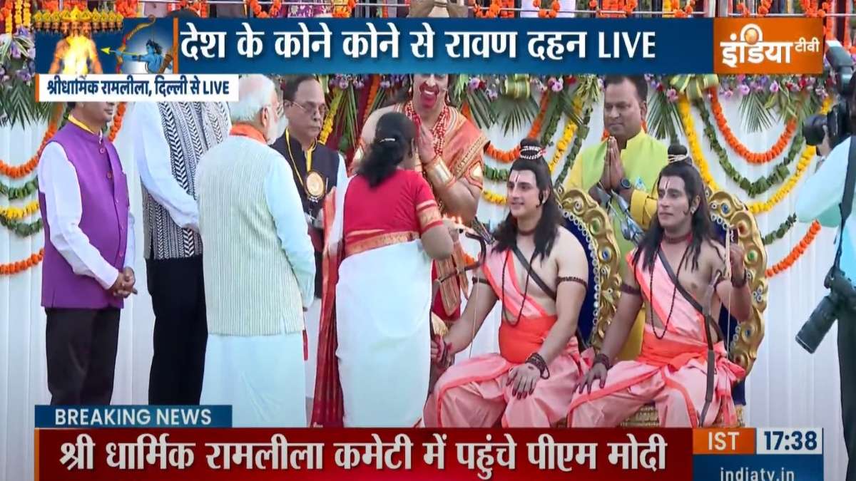 Dussehra 2024 President Murmu, PM Modi attend Vijayadashami