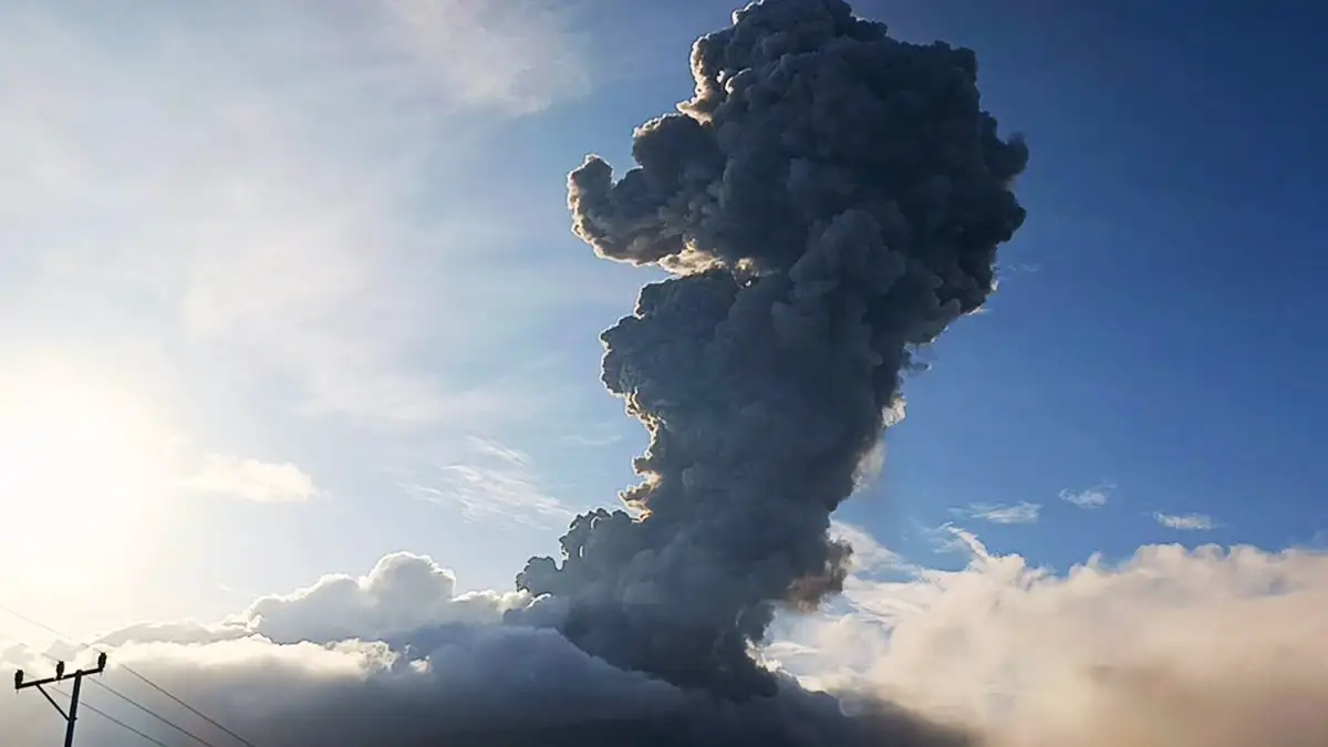 A volcano erupted at Mount Lewotobi Laki-Laki in Indonesia