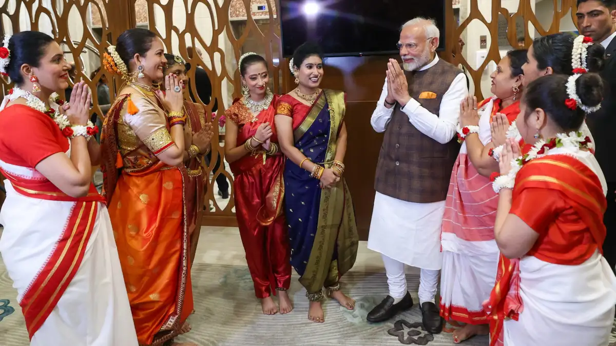 PM Modi meets Indian diaspora at Guyana