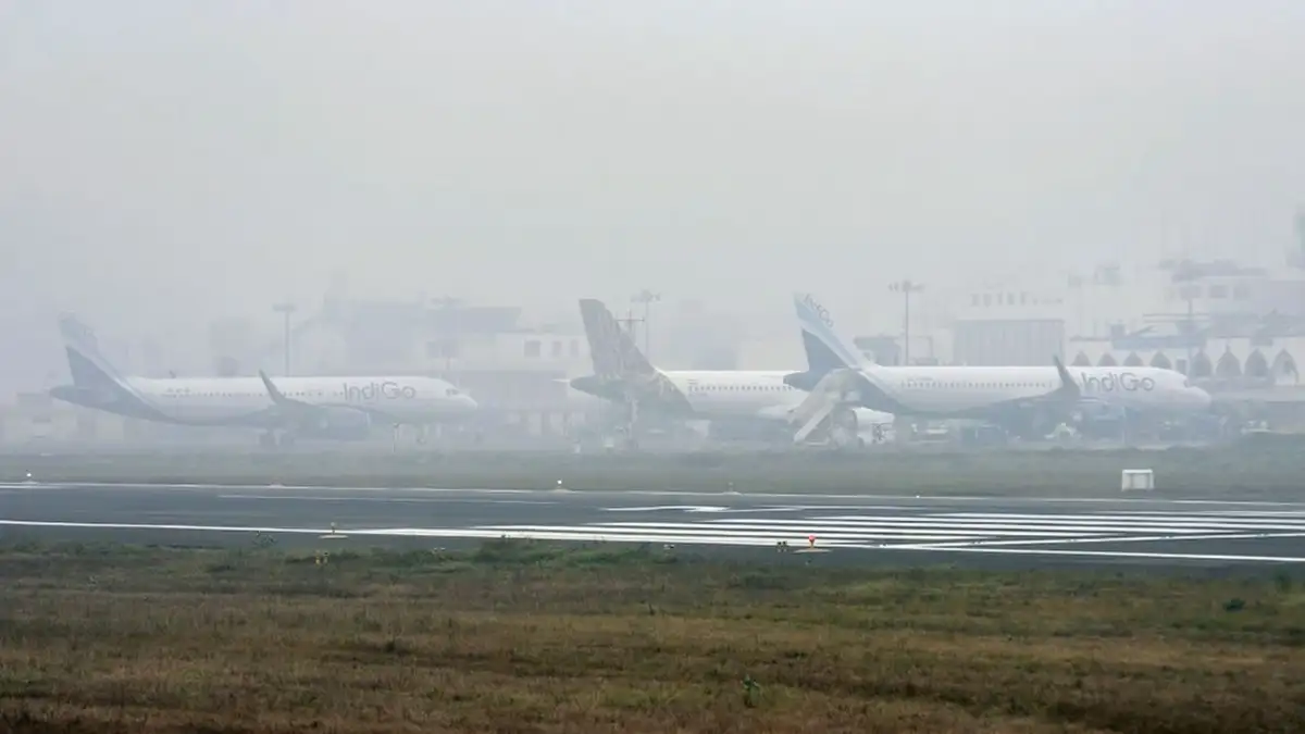 IndiGo issues travel advisory as fog blankets Delhi