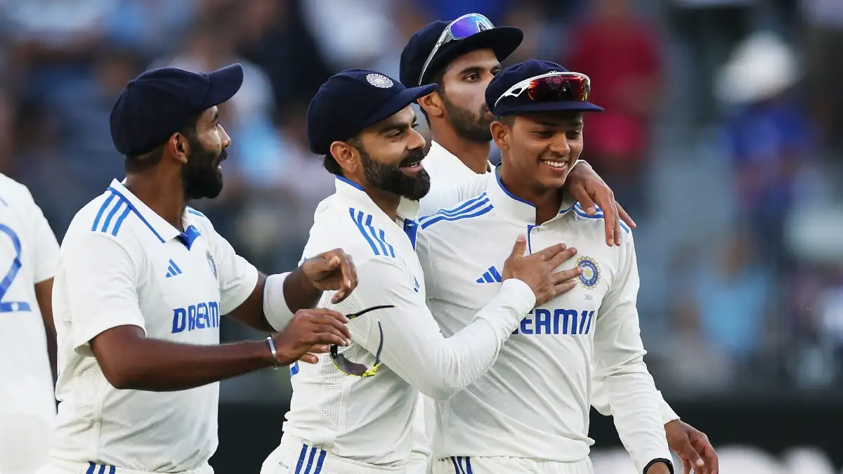 भारत ने पर्थ में पहले टेस्ट में पिछड़ने के बाद शानदार वापसी करते हुए ऑस्ट्रेलिया को चौंका दिया, बॉर्डर-गावस्कर ट्रॉफी में पहली बार बराबरी की 1 यशस्वी जयसवाल, जसप्रित बुमरा और विराट कोहली थे