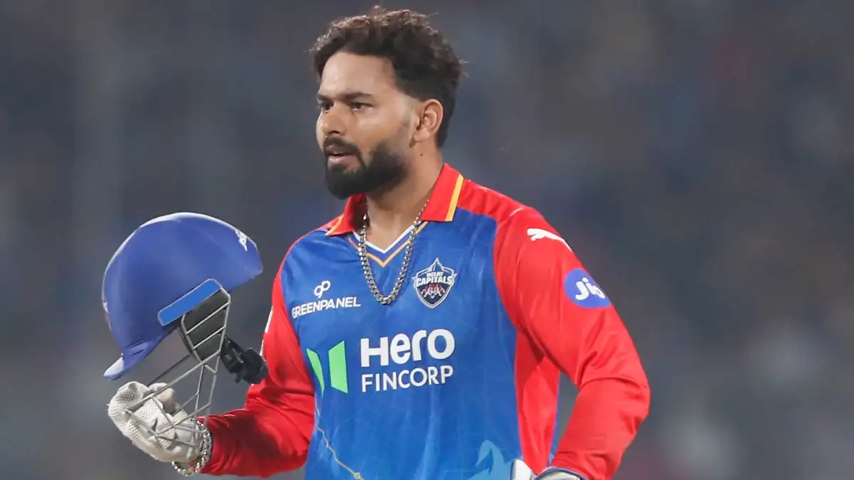 'तुम्हें जाते हुए देखकर मुझे बहुत दुख हो रहा है': दिल्ली कैपिटल्स के सह-मालिक ने ऋषभ पंत के जाने पर प्रतिक्रिया दी 1 ऋषभ पंत.