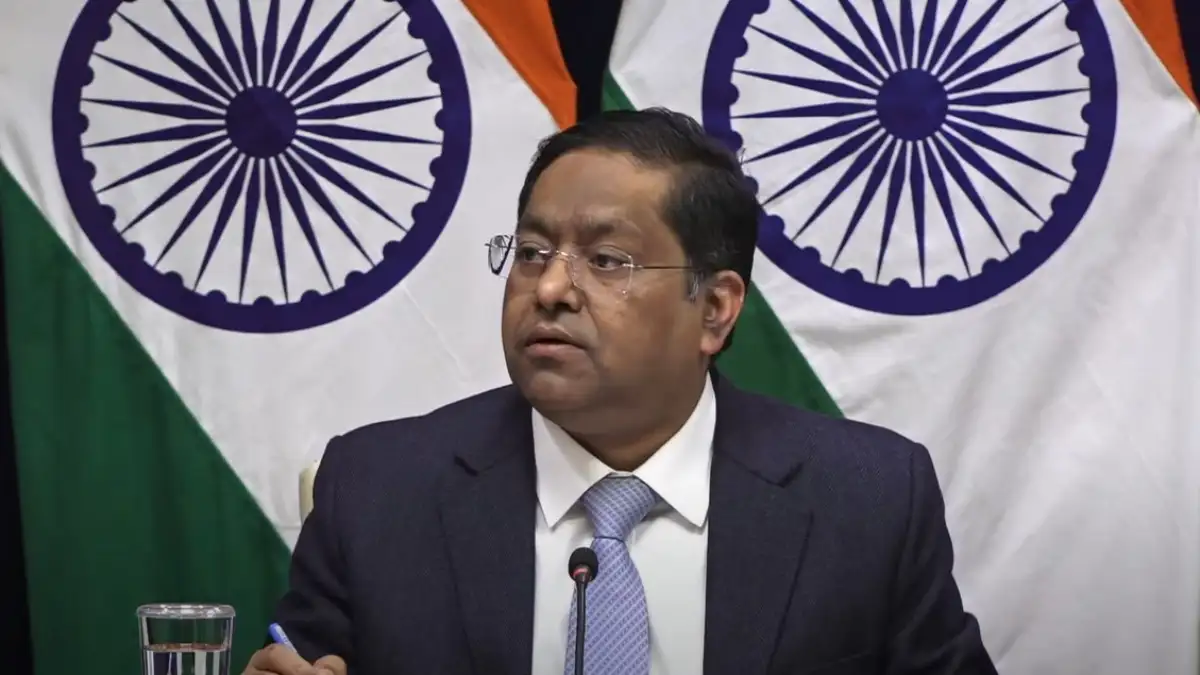 विदेश मंत्रालय के प्रवक्ता रणधीर जयसवाल साप्ताहिक मीडिया ब्रीफिंग को संबोधित करते हुए।