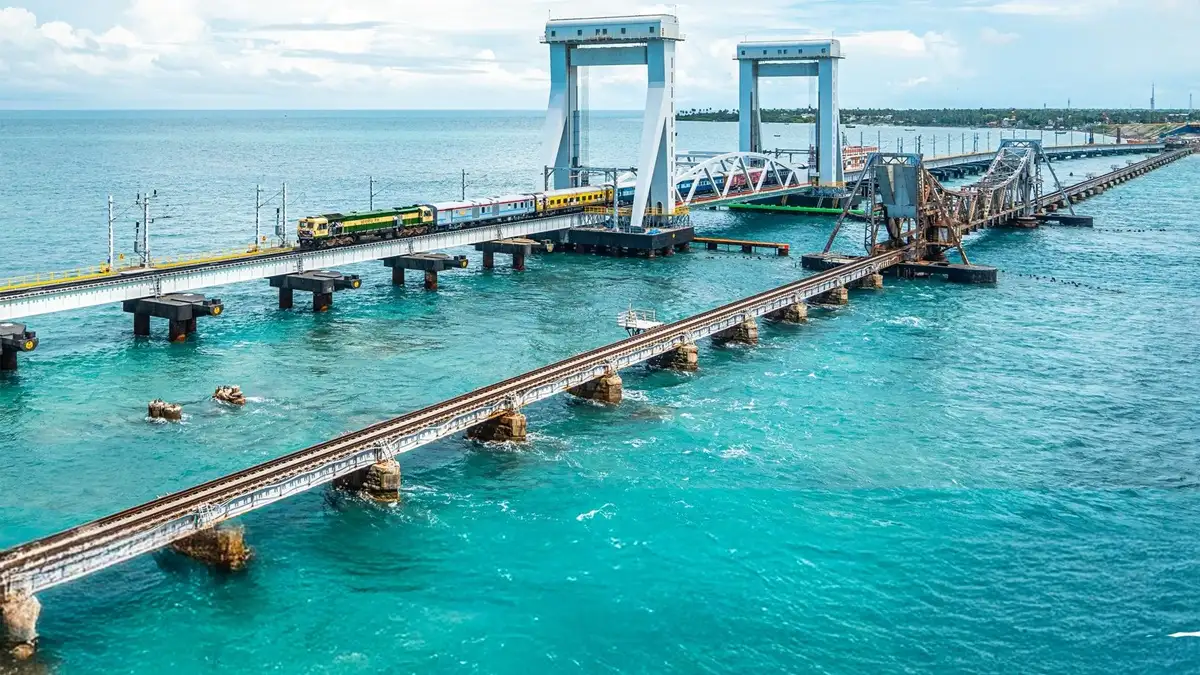 India’s first vertical lift Railway Bridge in Rameswaram