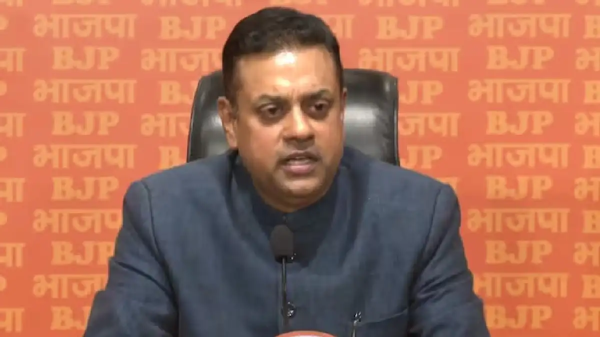 BJP on Sonia Gandhi taking Nehru letter from PM Museum
