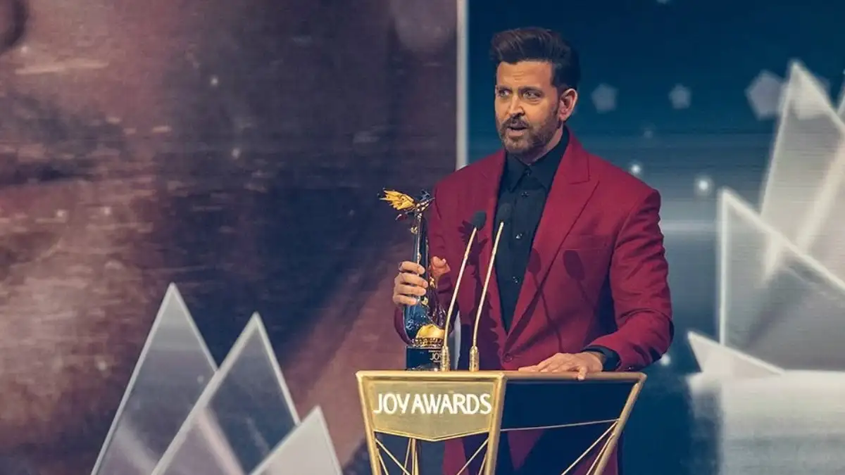 Hrithik Roshan receives Joy Award in Riyadh on completing 25 years in Bollywood – India TV