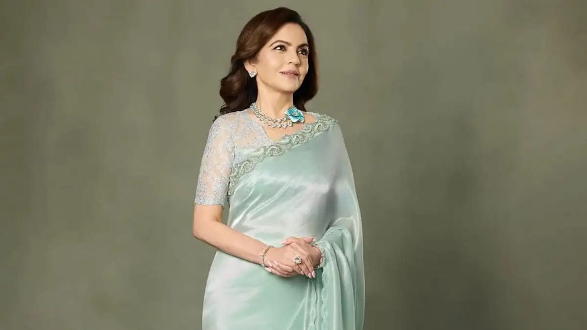 Nita Ambani dazzles in jad lame saree and rare Paraiba Tourmaline necklace  at The Bads of Bollywood premiere | Fashion News  India TV