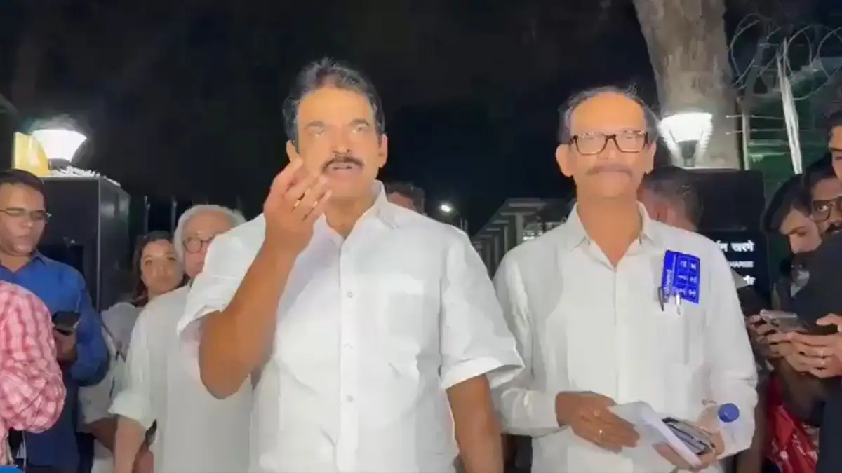 Congress extends support to Vijay-led TVK to form government in Tamil Nadu  amid fractured mandate | Tamil-nadu News – India TV