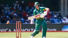 AB de Villiers smacks 37-ball century; South Africa beat Australia by eight wickets