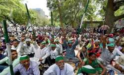 Delhi: Farmers stage protest at Jantar Mantar, demand legal