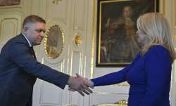 Robert Fico shaking hands with Slovakian President Zuzana