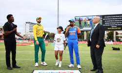 Suryakumar Yadav and Aiden Markram at toss.