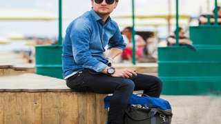 Accessorising one's look is not just a women's thing