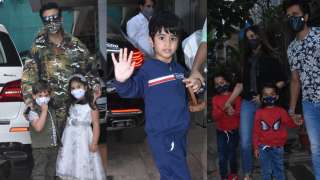 Karan Johar with kids, Riteish Deshmukh, Sussanne &amp; others