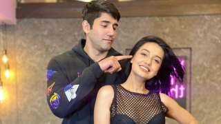 Roadies fame Varun Sood is welcomed by his girlfriend Divya