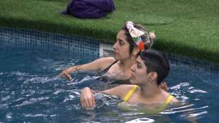 neha bhasin moose jattana bikini pics