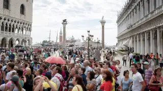 overcrowded tourist destinations
