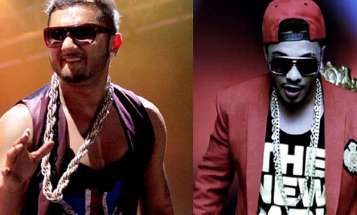 Raftaar and Singh played in the rap group Mafia Mundeer.